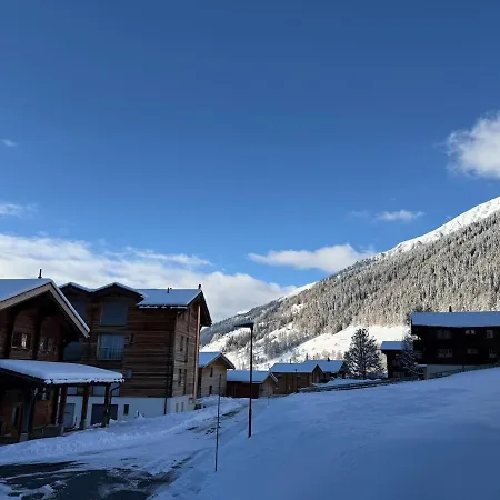 شقة Alpine Vs Moderne مونستر